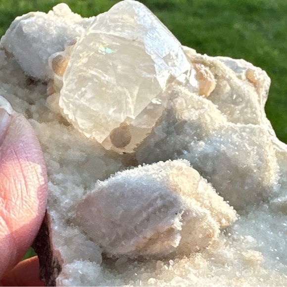 1270 Carats Okenite Natural Crystal Specimen - Picture 4 of 17